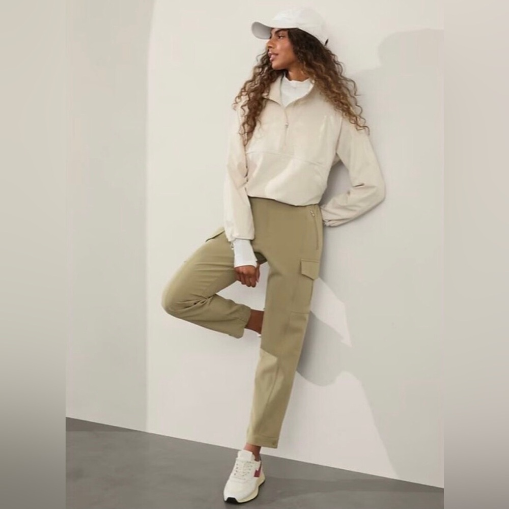 NWT Athleta Endless Cargo Pant 10 Medium